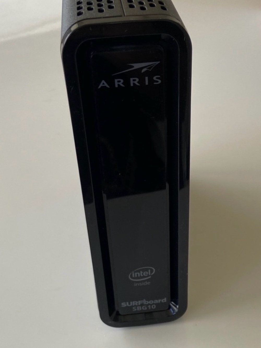 Arris SURFboard SBG10 DOCSIS Cable Modem and WIFI Router